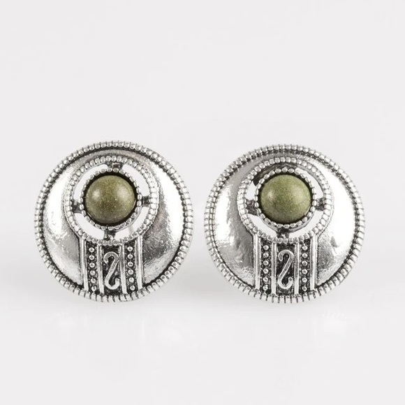 Paparazzi The Four Corners Green Post Earrings NWT